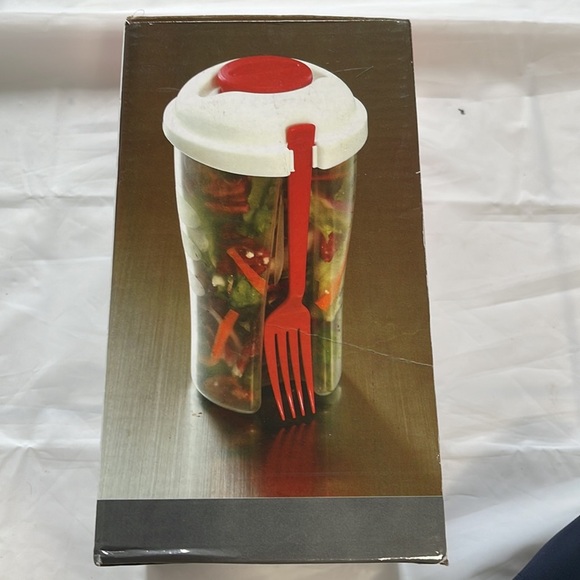 Salad to- go 5 piece set . New in box - Picture 4 of 6